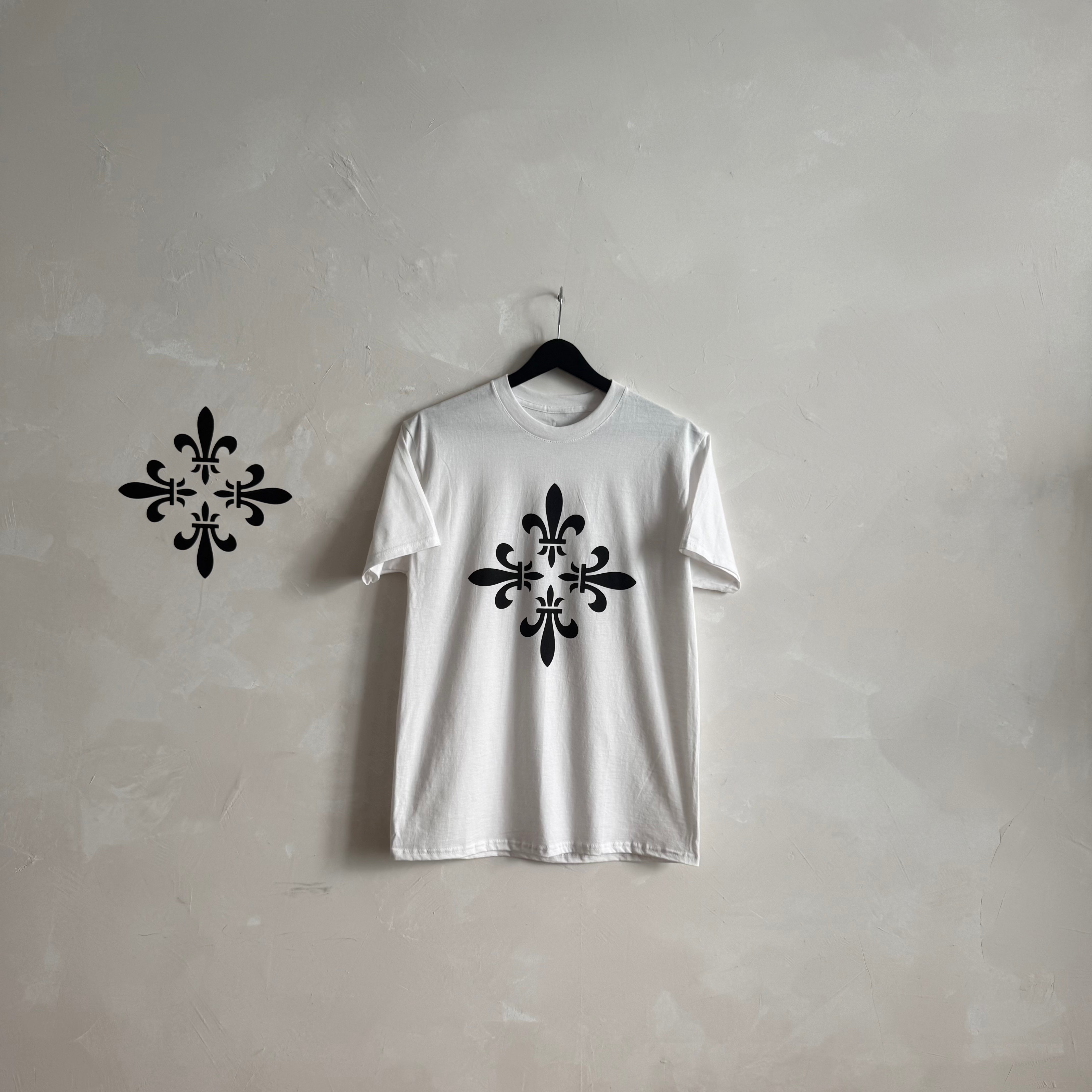 THE LOGO TEE